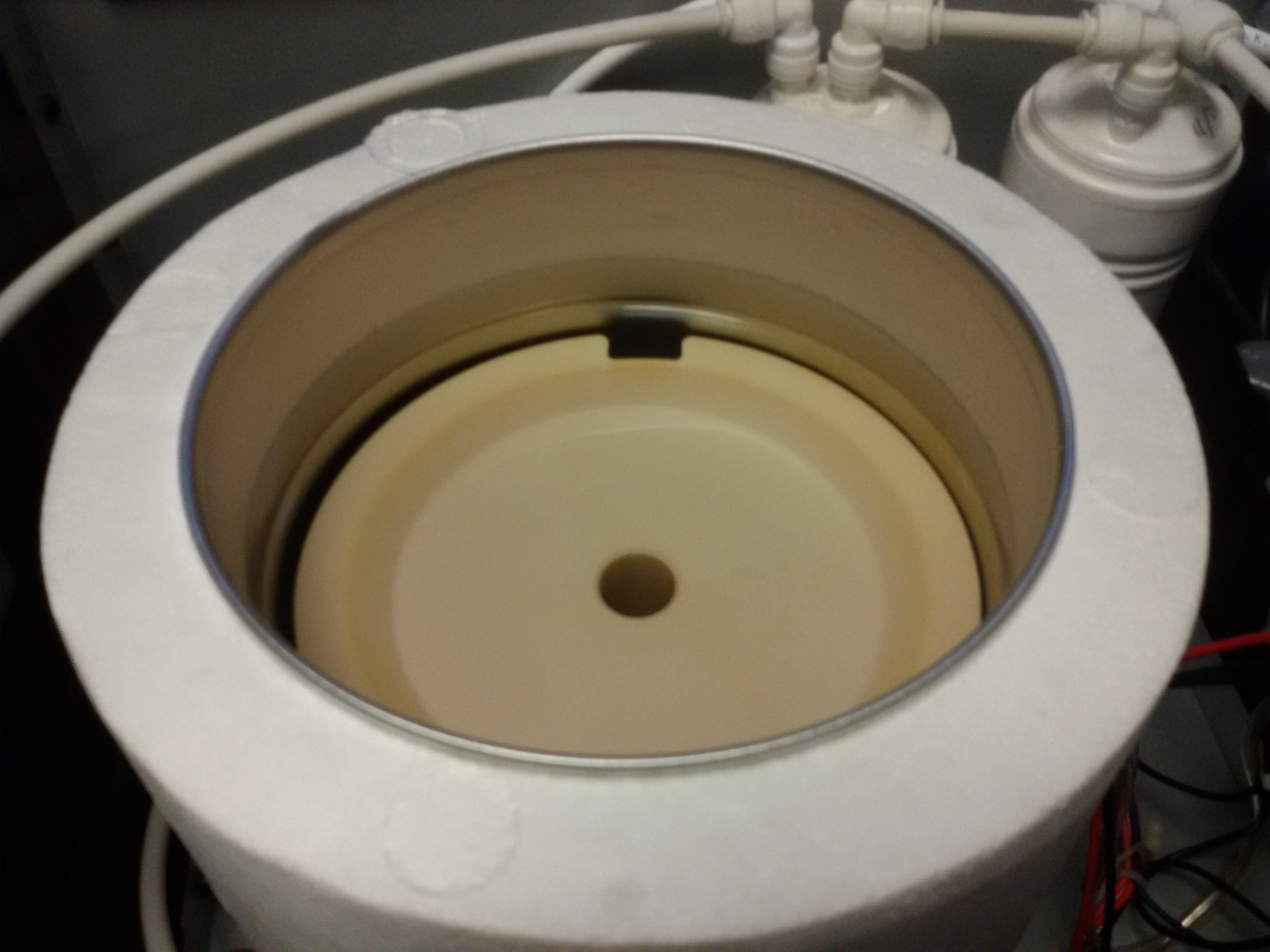 Как поменять фильтр в кулере для воды - 95 фото
